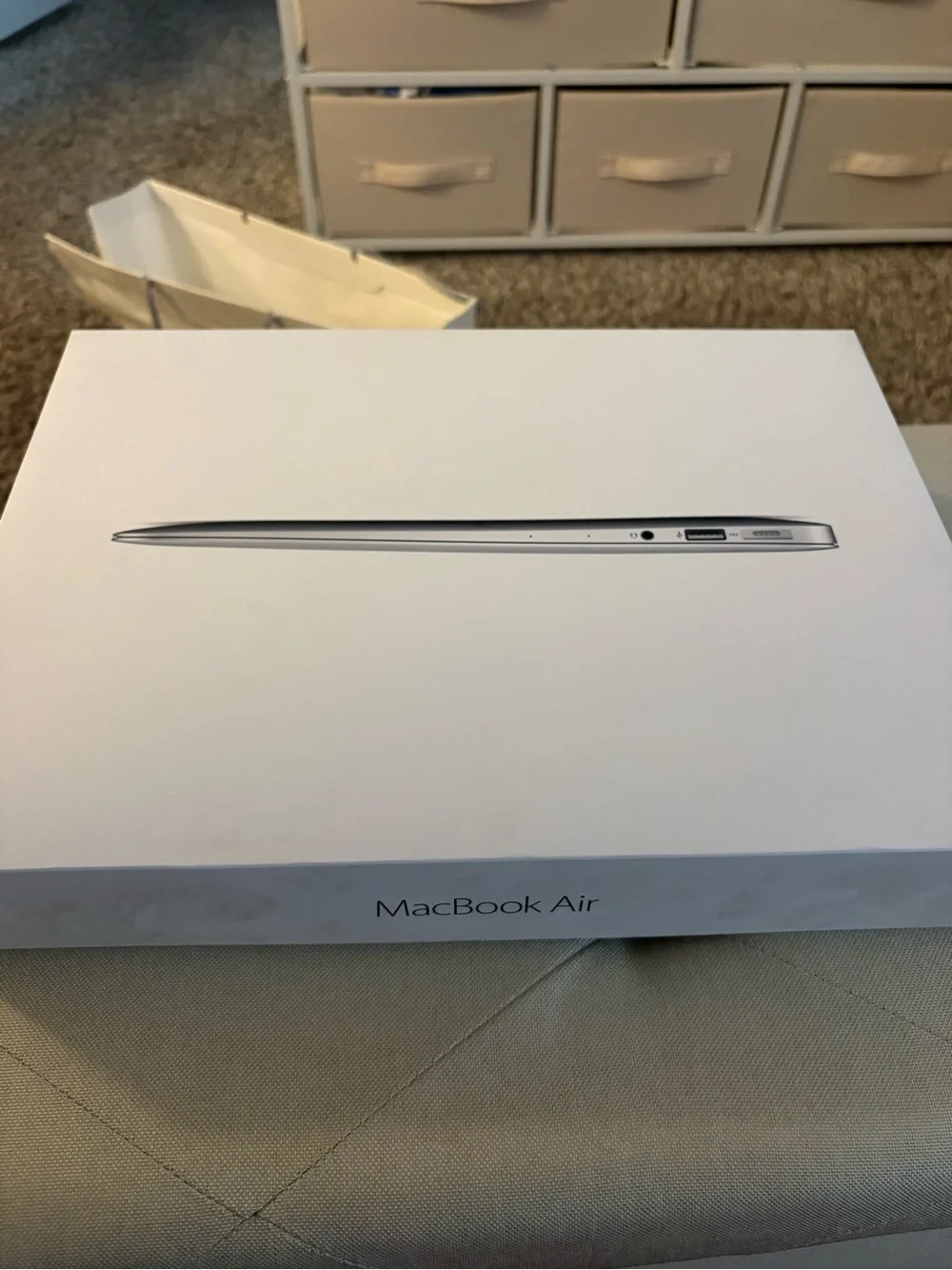 2018 Apple MacBook Air w intel Silver Laptop - Sleek Lightweight Performance